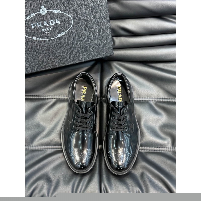 Pra*a leather shoes